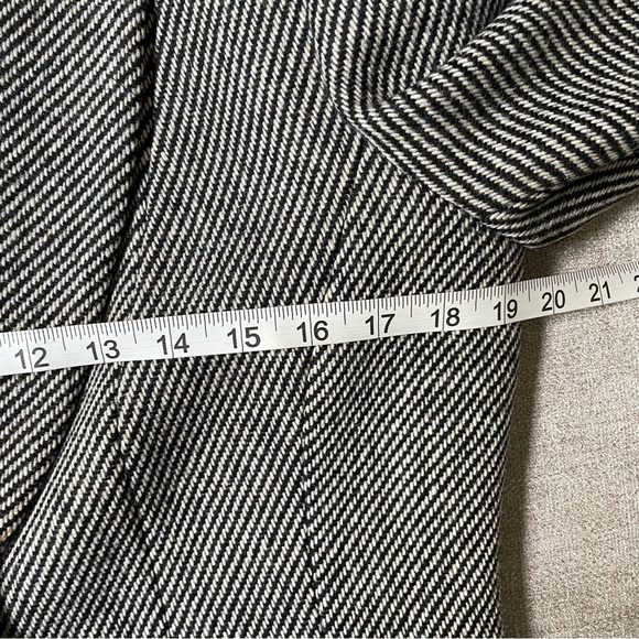 Tahari ASL Wool Blend Fully Lined One Button Cuff Sleeve Double Breasted Jacket - Picture 6 of 11